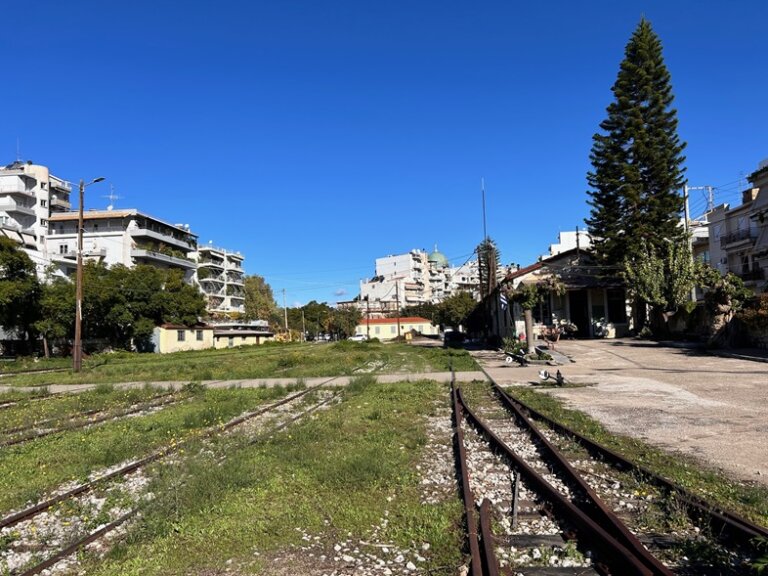 ΠΑΤΡΑ: Παραμένει «φάντασμα» ο σταθμός ΟΣΕ στον Άγιο Ανδρέα (φωτο)