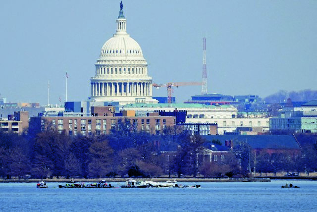 American Eagle flight 5342 crashes in the Potomac River near Ronald Reagan Washington National Airport