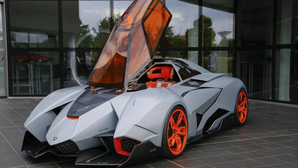 250113120445_Lamborghini-Egoista
