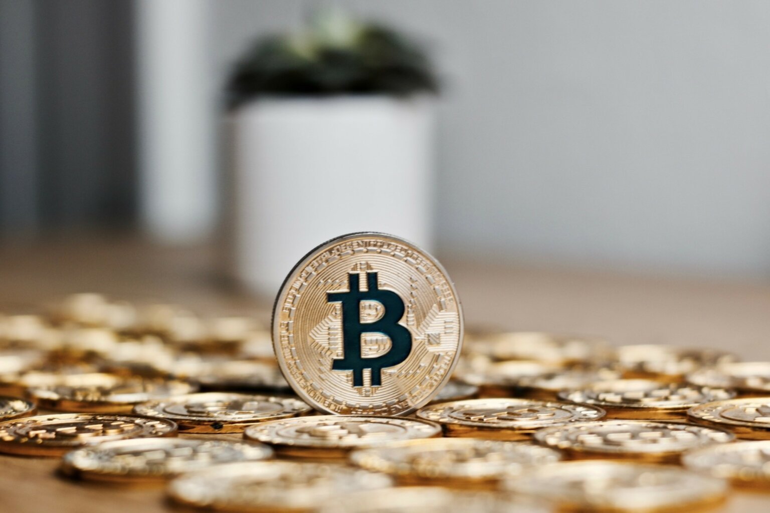 Bitcoin-123RF-2048x1365