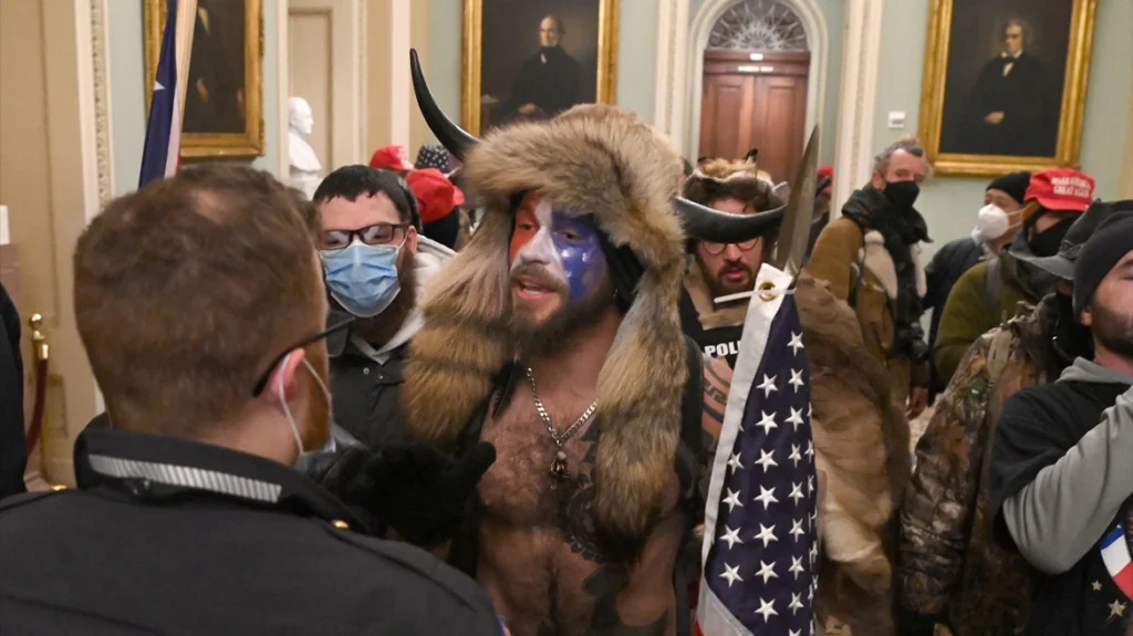 capiton_qanon_attact-afp-xrwma