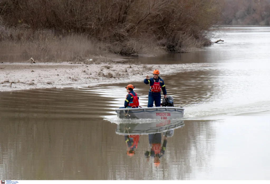 exafanisi-larisa3-scaled