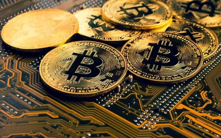 shutterstock_bitcoin_cryptos-768x480