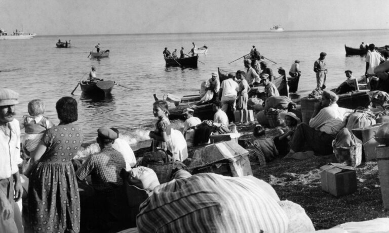 Τι συνέβη το 1956 όταν έγινε σεισμός 7,5 Ρίχτερ στη Σαντορίνη - Οι δεκάδες νεκροί και το τσουνάμι