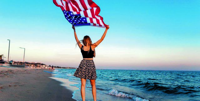 American-Tourists-1270x640-1