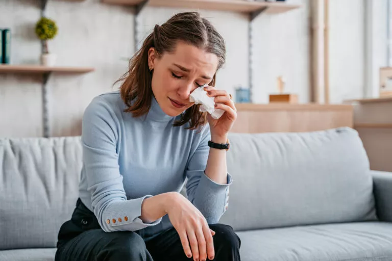 grief_cry_iStock-1374841003-768x512