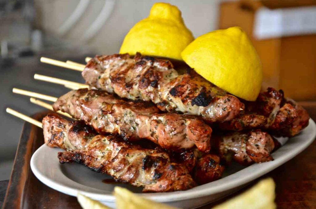 souvlakia-zarou-aigio-DSC_8752