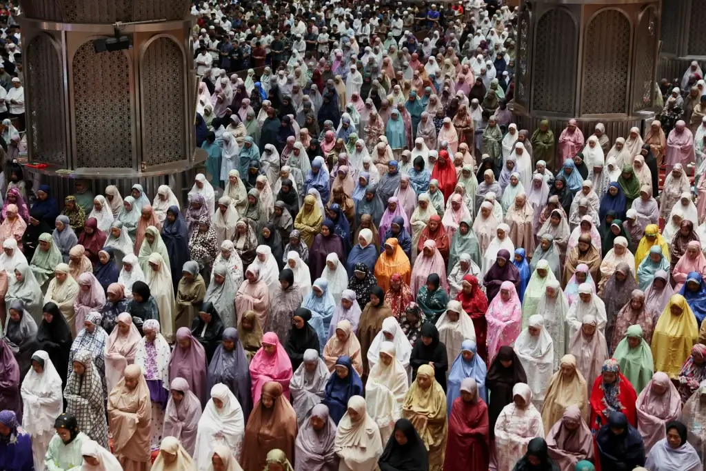 2025-03-01T062640Z_1355628001_RC2Q3DAFLEPZ_RTRMADP_3_RELIGION-RAMADAN-INDONESIA-1740822281-1024x683
