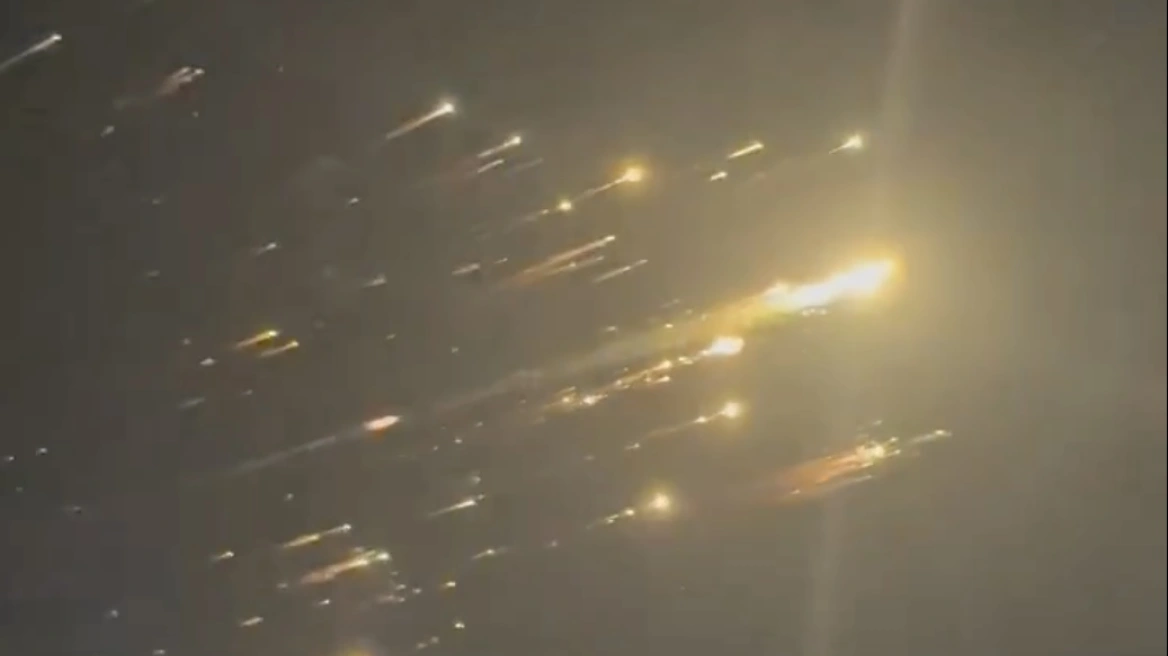space_x__debris