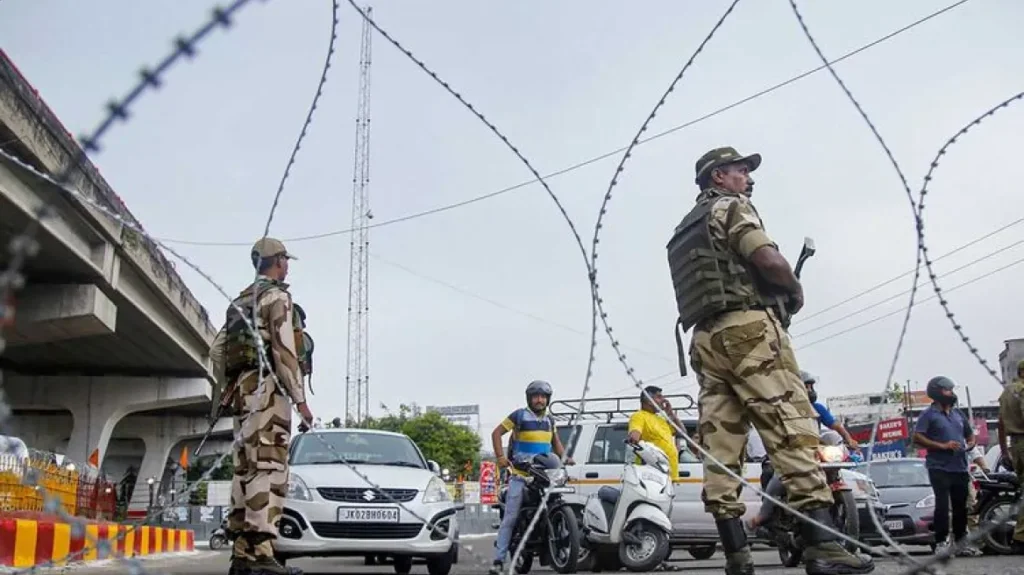 India-Kashmir-20190804_16c608bba44_large