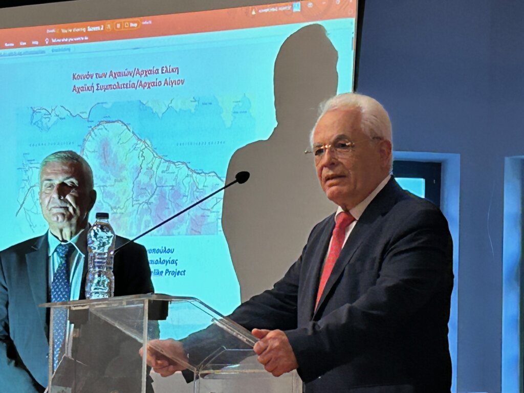 Ο πρόεδρος ΔΣ Συνδέσμου Απανταχού Αχαιών Αλ. Κωστόπουλος