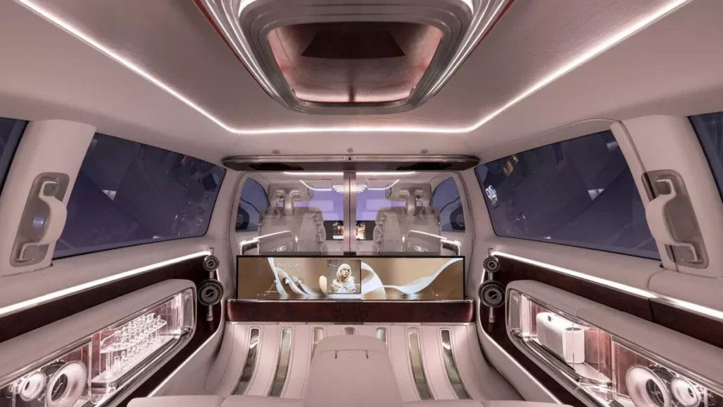 250422115637_Mercedes-V-Vision-4