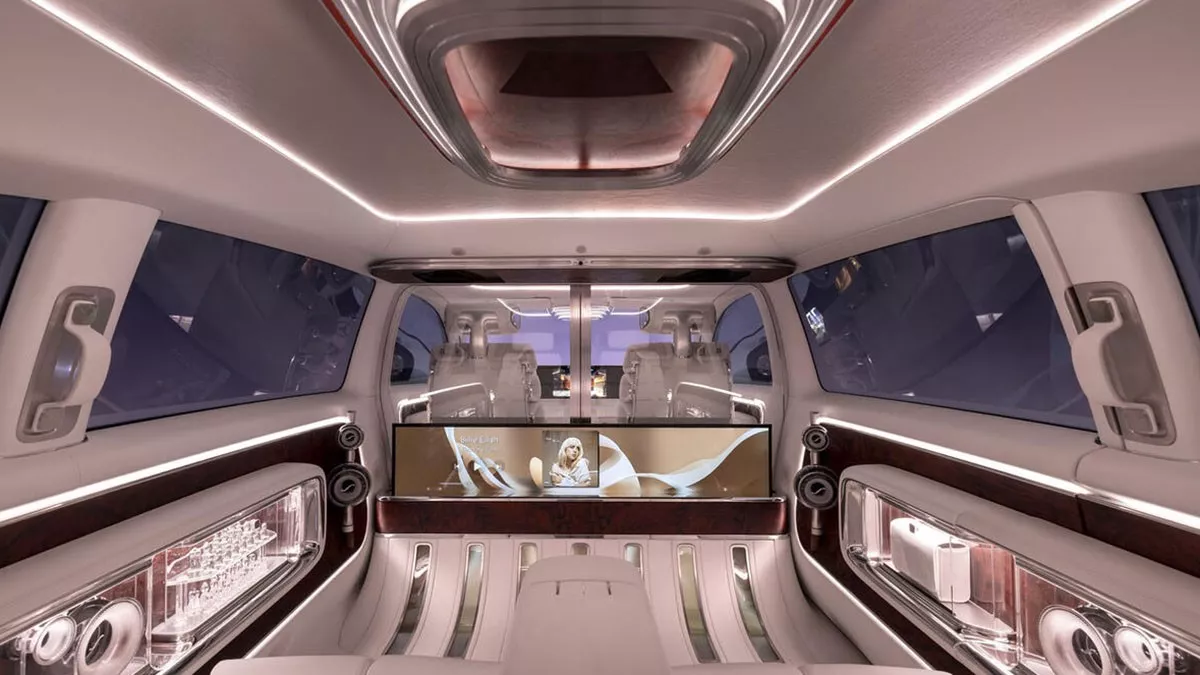 250422115637_Mercedes-V-Vision-4