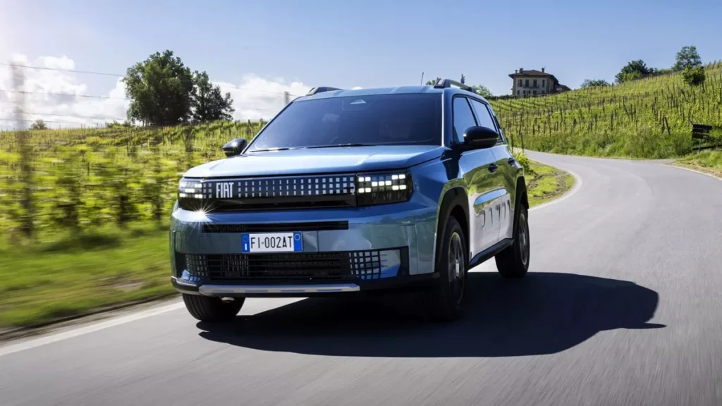 250520130648_Fiat-Grande-Panda-Hybrid-2025-14