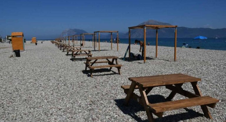 Τα συνεργεία του δήμου ξεκινούν εργασίες τους στις παραλίες της Πάτρας