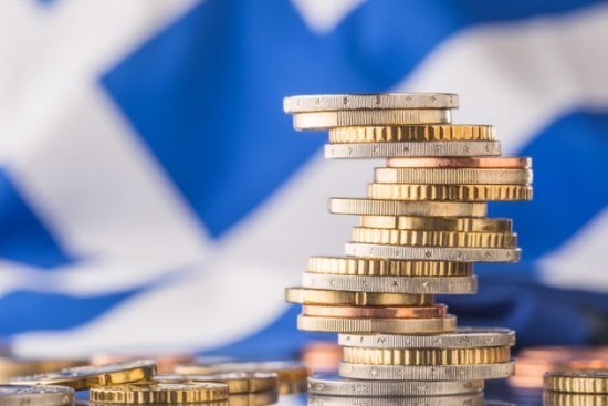 Κομισιόν: Ανάπτυξη 2,3% και δημοσιονομική εξυγίανση παρά την κρίση αλλά… «καμπανάκι» για τον ιδιωτικό τομέα