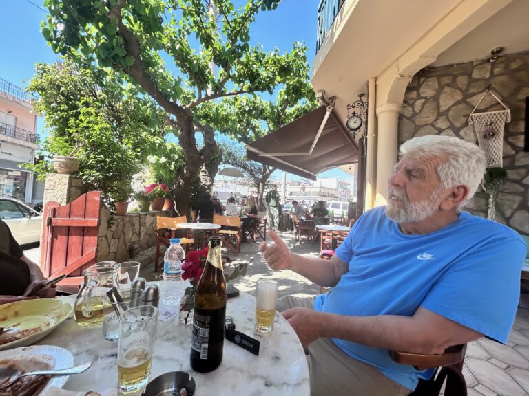 Πάτρα: Πόσα μάθαμε στο ιστορικό καφενείο του Κολοβούρη