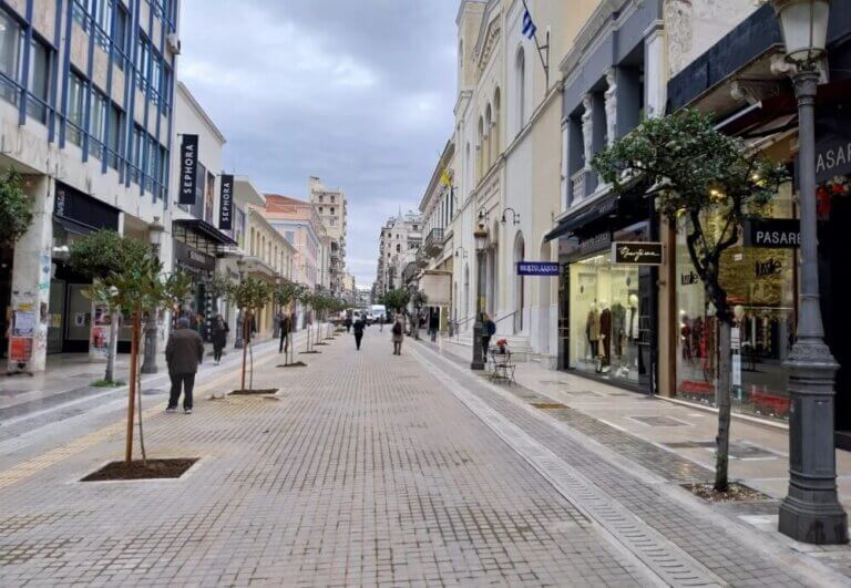 ΠΑΤΡΑ: Τι ισχύει με τις φορτο-εκφορτώσεις και τα οχήματα στον νέο πεζόδρομο;