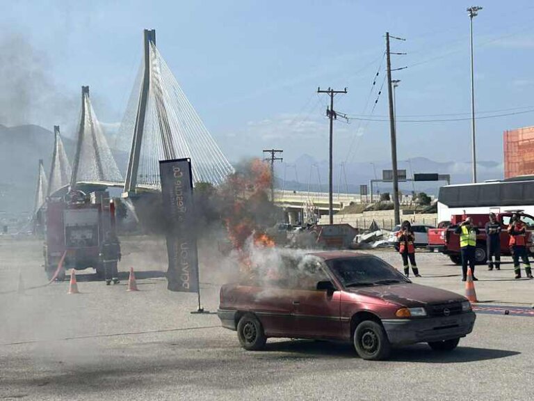 ΔΕΙΤΕ ΦΩΤΟ: Άσκηση της Πυροσβεστικής στη Γέφυρα Ρίου-Αντιρρίου