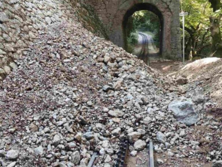 Αναφορά Μπέσκου στον Άρειο Πάγο για τις κατολισθήσεις σε Οδοντωτό και Ελαιώνα