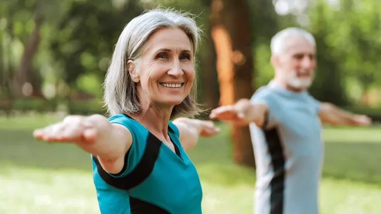 seniors_healthy_2520775761-768x432