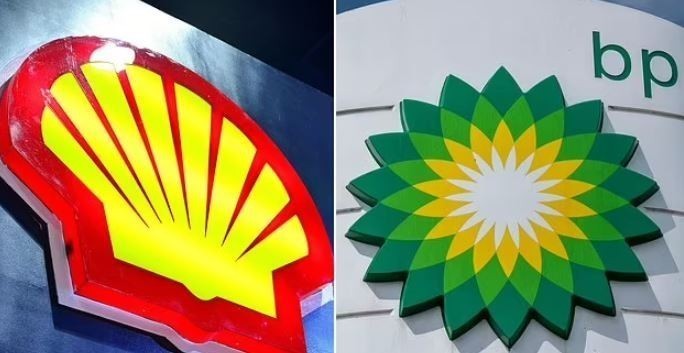 Μega deal στον ορίζοντα: H Shell εξετάζει εξαγορά της BP καθώς οι τιμές του πετρελαίου βυθίζονται