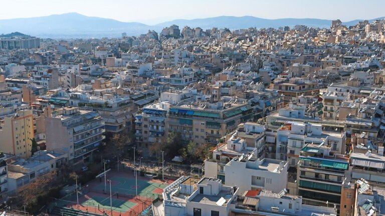 Νέο πακέτο για τα κλειστά σπίτια ετοιμάζει η κυβέρνηση