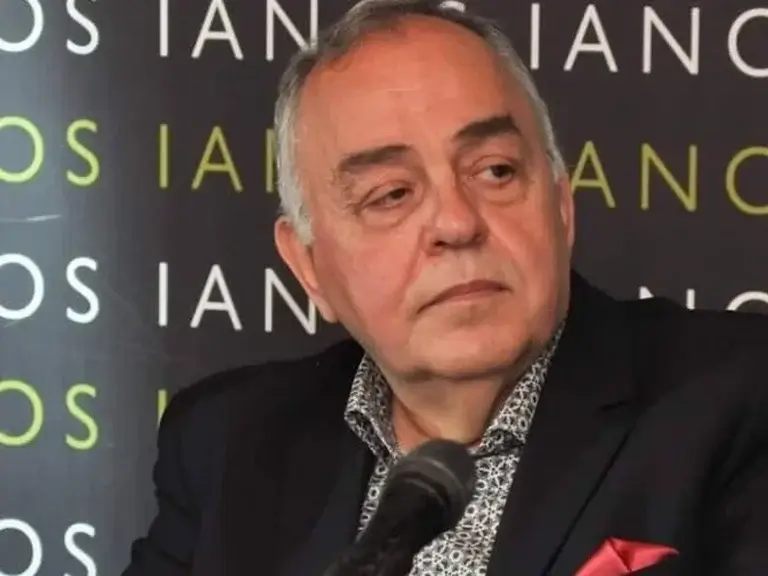 Στην Πάτρα ο Θοδωρής Δεύτος με το νέο του βιβλίο, "Γυναίκες από Ατσάλι"