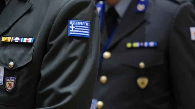 Στρατιωτικός έκανε «stalking» σε δύο γυναίκες: Τέθηκε σε διαθεσιμότητα με εντολή Δένδια
