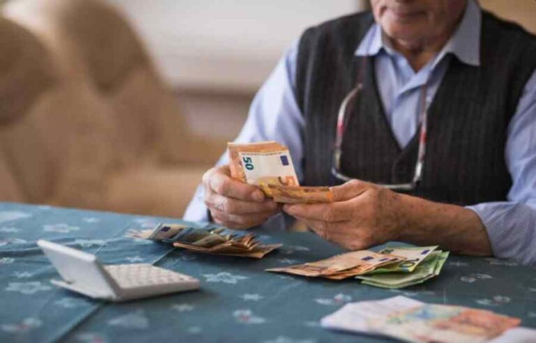 Στο τραπέζι η αύξηση των ορίων συνταξιοδότησης στην Ελλάδα μετά το 2027