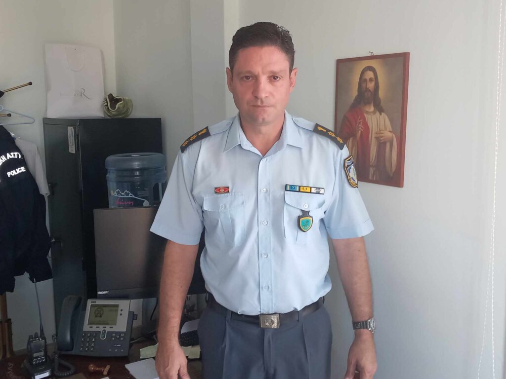 1) Ντεμίρης - φωτο κατω με ΜΟΤΟ (1) 1) Ντεμίρης - φωτο κατω με ΜΟΤΟ (1)