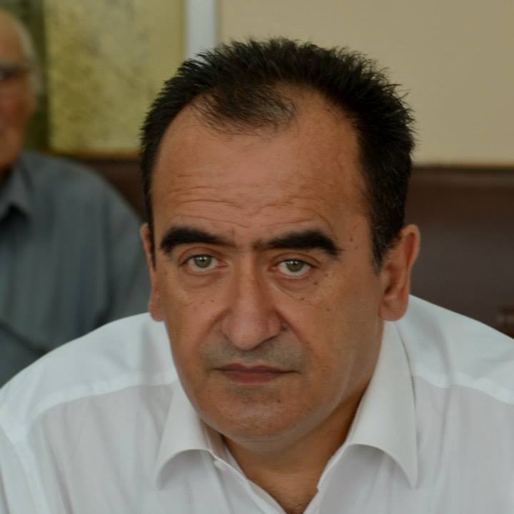 2) kelepouris (1)