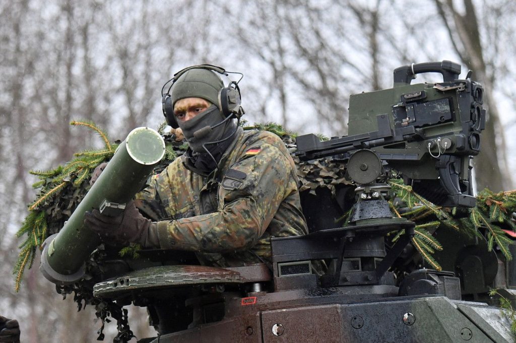 2025-05-28T142906Z_1913697598_RC2ZOY9A9XJP_RTRMADP_5_NATO-GERMANY-TROOPS-1024x681