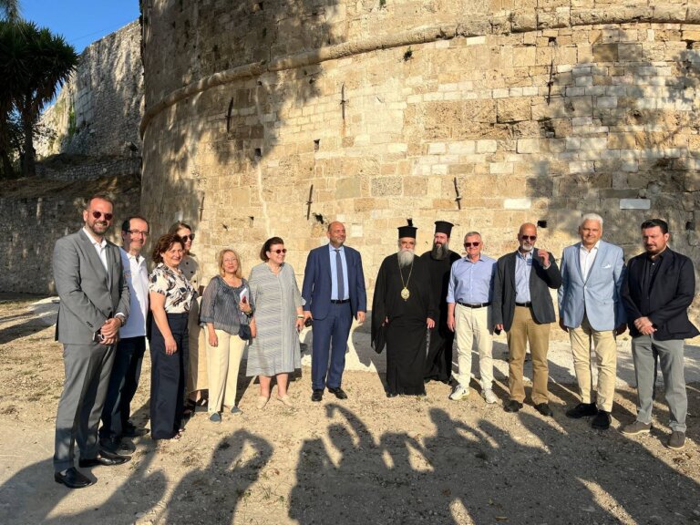ΠΑΤΡΑ: Η Λίνα Μενδώνη στο Κάστρο! Αποκαταστάθηκαν δύο προμαχώνες - ΔΕΙΤΕ ΦΩΤΟ