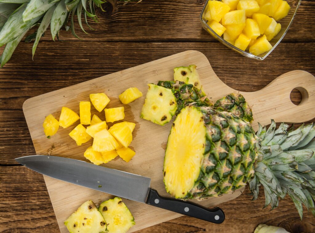 ANANAS...