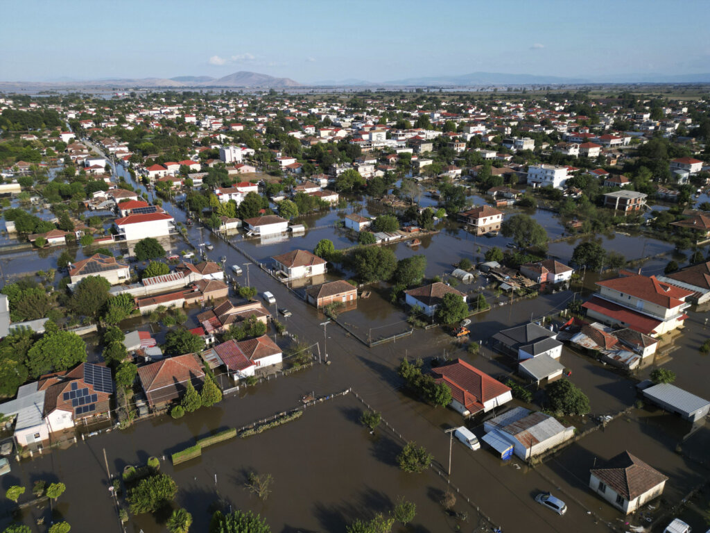 AP23251557080474-scaled