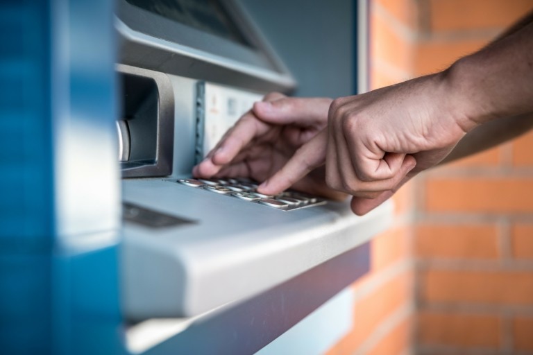 ATM-MONEY-123RF-768x512 (1)