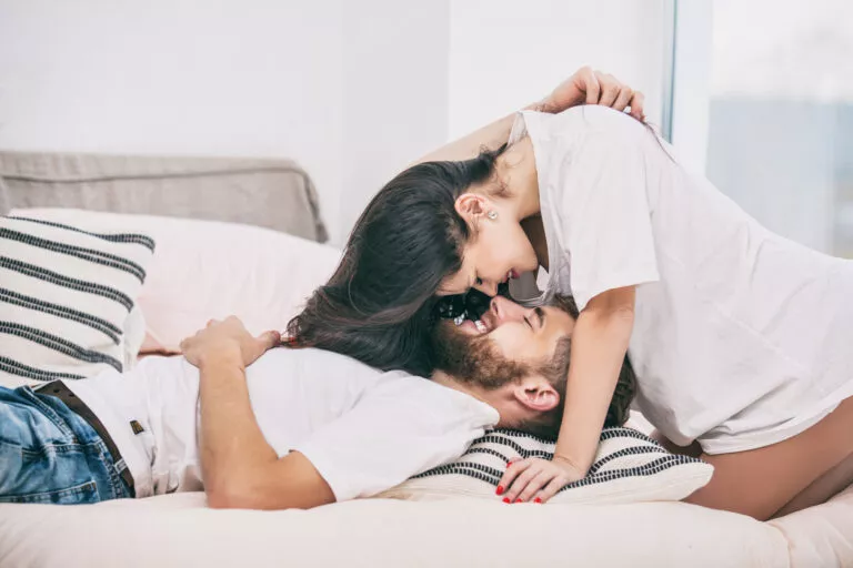couple_bed_iStock-1049632166-768x512