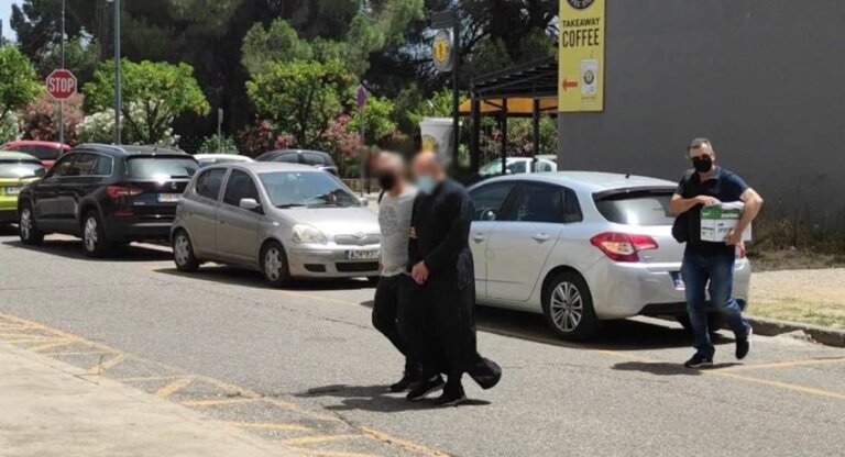 "Ξύρισε" τον βιαστή παπά η Ιερά Σύνοδος - Θύματά του είχαν βρει καταφύγιο στην Πάτρα - ΦΩΤΟ