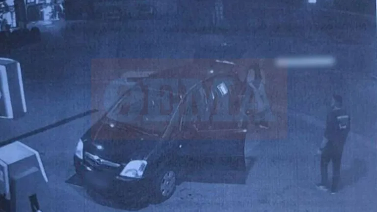 Κύκλωμα υπαλλήλων ΕΦΚΑ Αγρινίου: Φωτογραφίες-ντοκουμέντα από τις συναντήσεις της αρχηγού με μέλη, αποκαλυπτικοί διάλογοι - Κρύβονταν με «ghost phone»