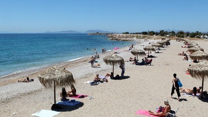 ΑΑΔΕ: Παρακολούθηση με drones, μυστικούς ελεγκτές και «τουρίστες-εφοριακούς»