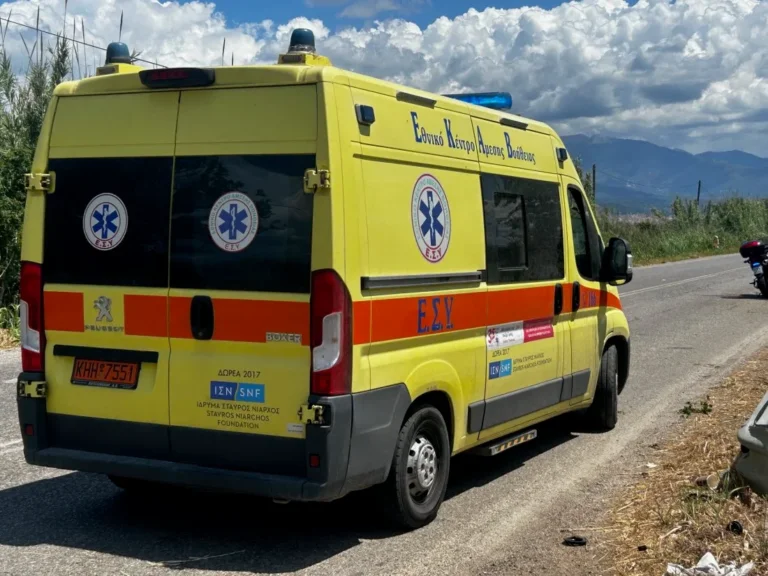 ΠΑΤΡΩΝ - ΠΥΡΓΟΥ: Τροχαίο με 2 ΙΧ - Σφοδρή σύγκρουση - ΦΩΤΟ