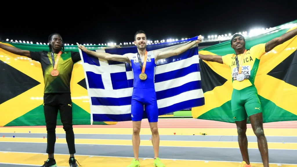 xrwma-miltos-tentoglou