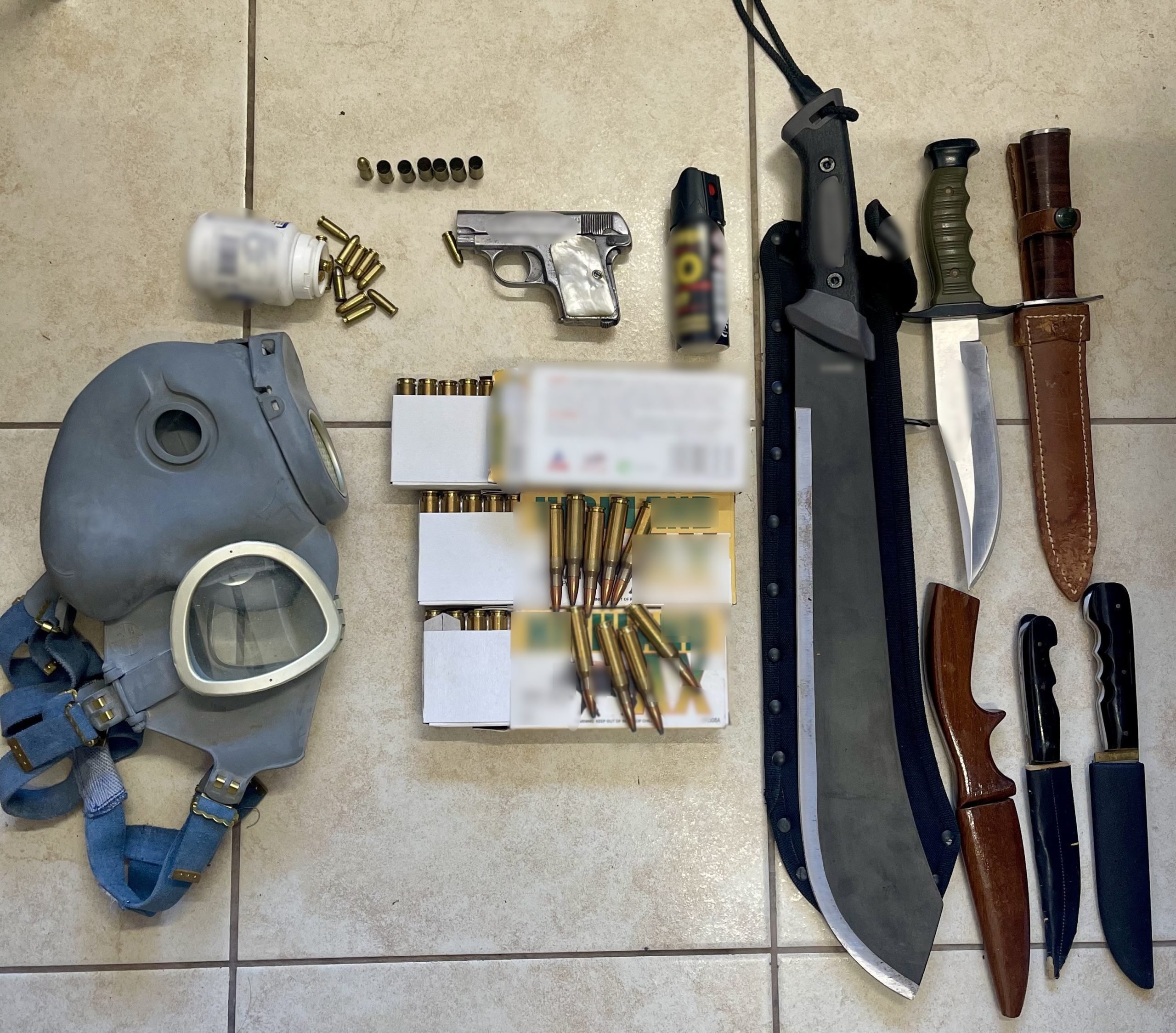 25-07-2025-Συνελήφθη-άνδρας-στην-Πάτρα-για-παράβαση-της-νομοθεσίας-περί-όπλων-και-κατοχή-κροτίδων--scaled