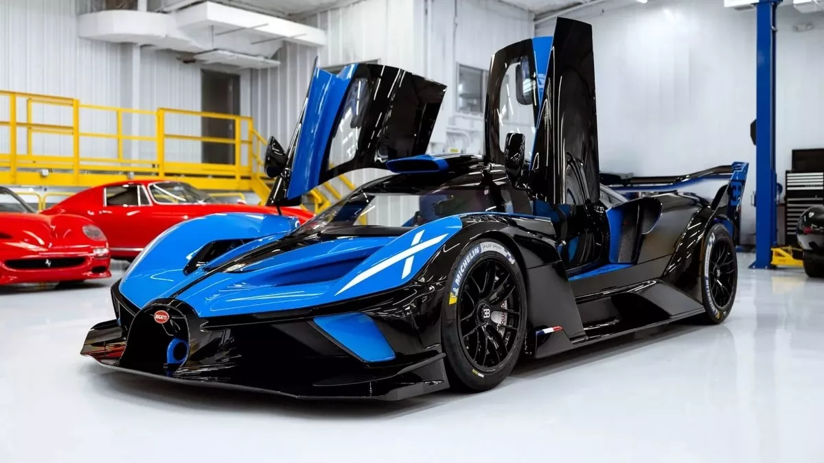 250717113540_Bugatti-Bolide