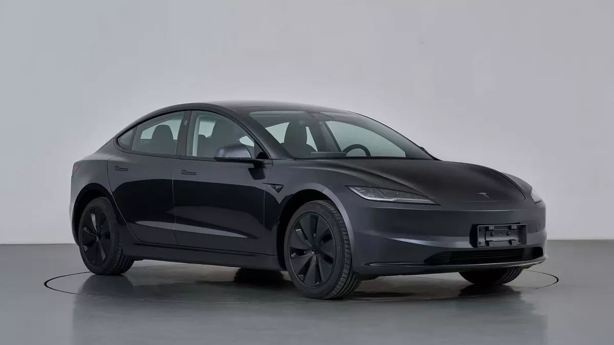 250718121322_Tesla-Model-3