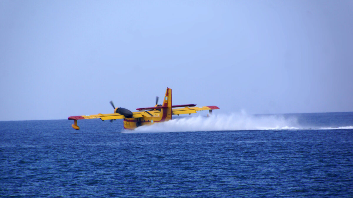 ÑÏÄÏÓ - ÐÕÑÊÁÃÉÁ ÓÔÏÍ ÁÃ. ÓÉËÁ (EUROKINISSI/RODOSPRESS.GR/ÁÑÃÕÑÇÓ ÌÁÍÔÉÊÏÓ)