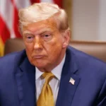 Ο Τραμπ επέκτεινε την απαγόρευση εισόδου στους πολίτες άλλων 7 χωρών και στους Παλαιστίνιους Ο Τραμπ επέκτεινε την απαγόρευση εισόδου στους πολίτες άλλων 7 χωρών και στους Παλαιστίνιους