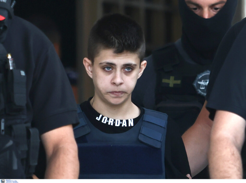 ÌÅÔÁÃÙÃÇ ÔÇÓ ÅÉÑÇÍÇÓ ÌÏÕÑÔÆÏÕÊÏÕ ÁÐÏ ÔÇÍ ÃÁÄÁ ÓÔÏÍ ÁÍÁÊÑÉÔÇ ÓÔÇÍ ÐÁÔÑÁ