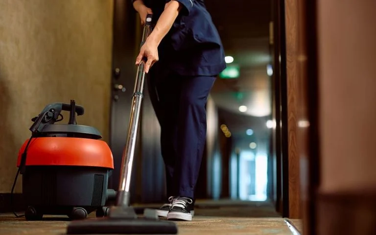 hotel_work_shutterstock-768x480